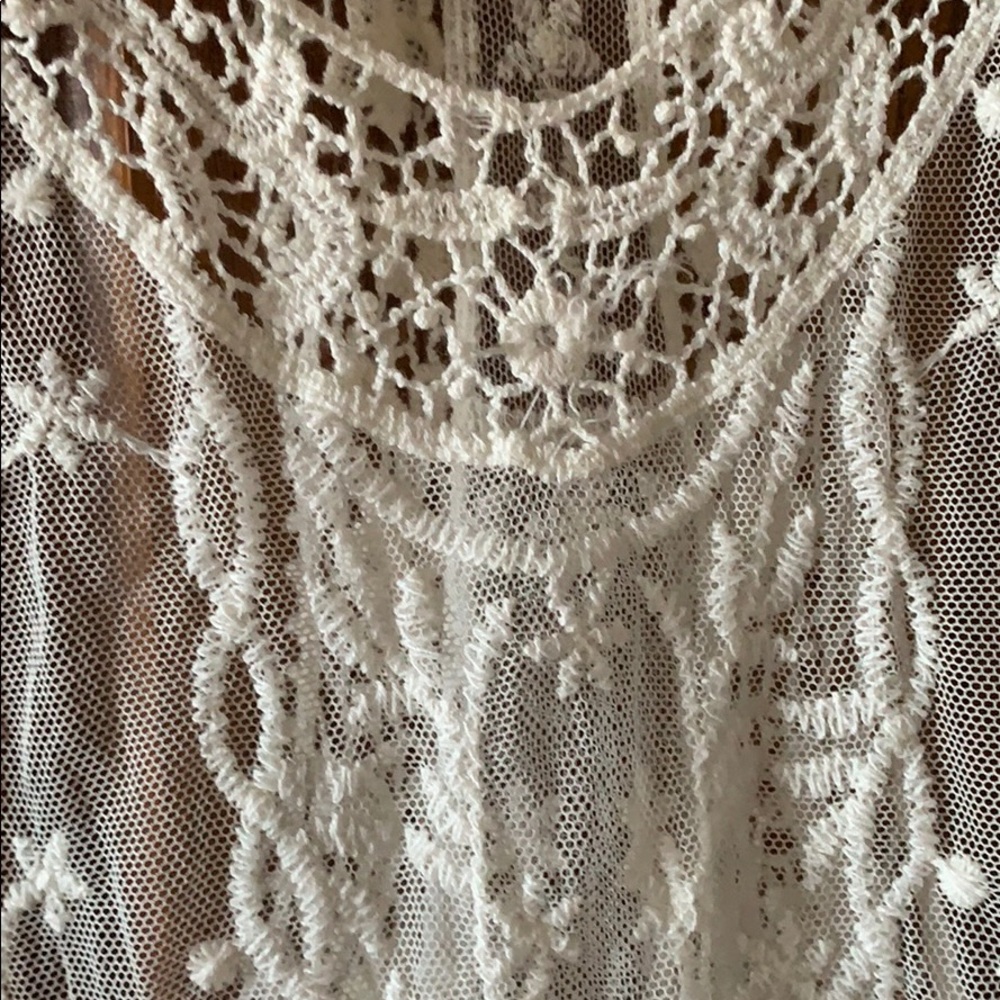 Beautiful top! - Picture 2 of 5
